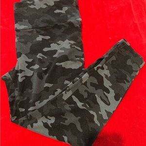 Terra & Sky Black and Gray Camouflage Leggings